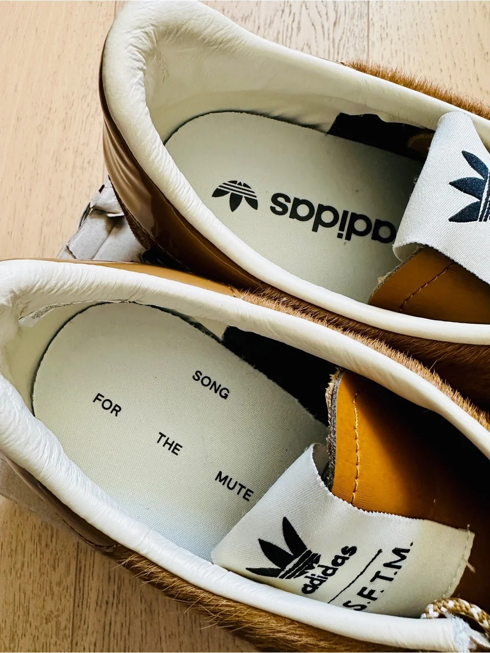 Adidas song for the mute country OG US11.5